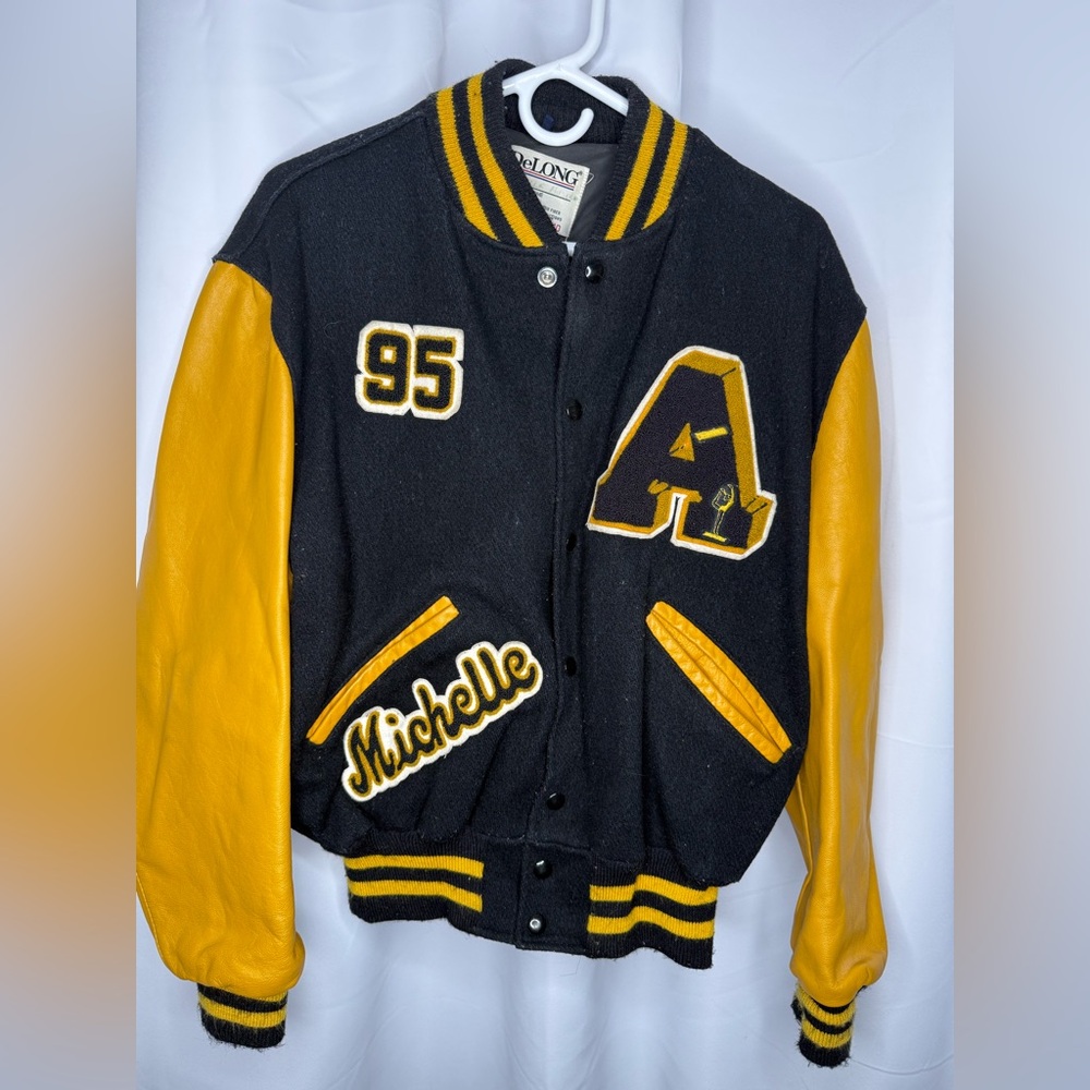 Vintage Delong blacked and yellow varsity jacket Michelle 95 size 40